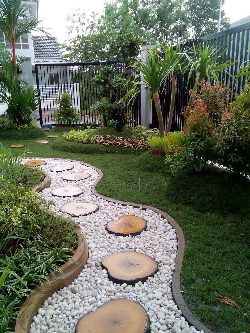 Buat Taman Minimalis